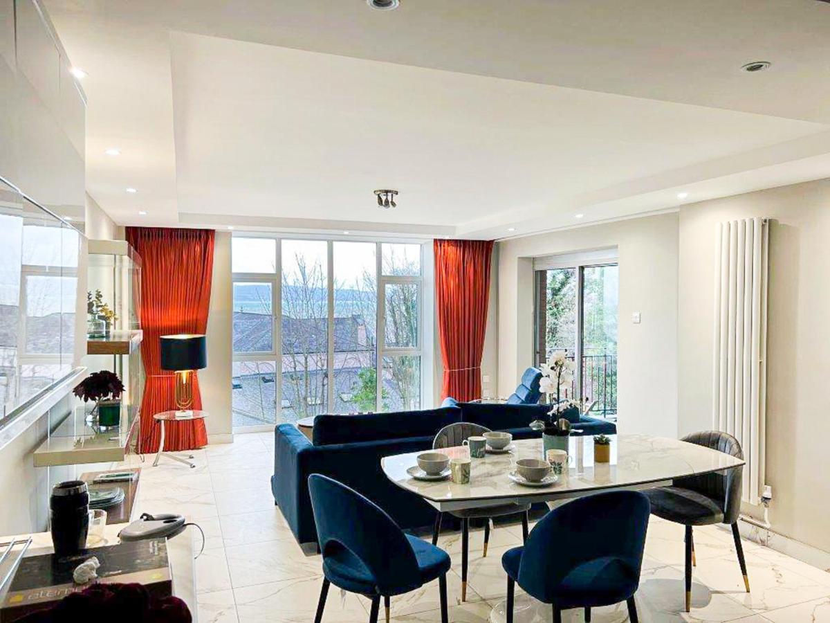 Modern Luxurious Apartment W/ Patio Balcony & View Jordanstown Dış mekan fotoğraf