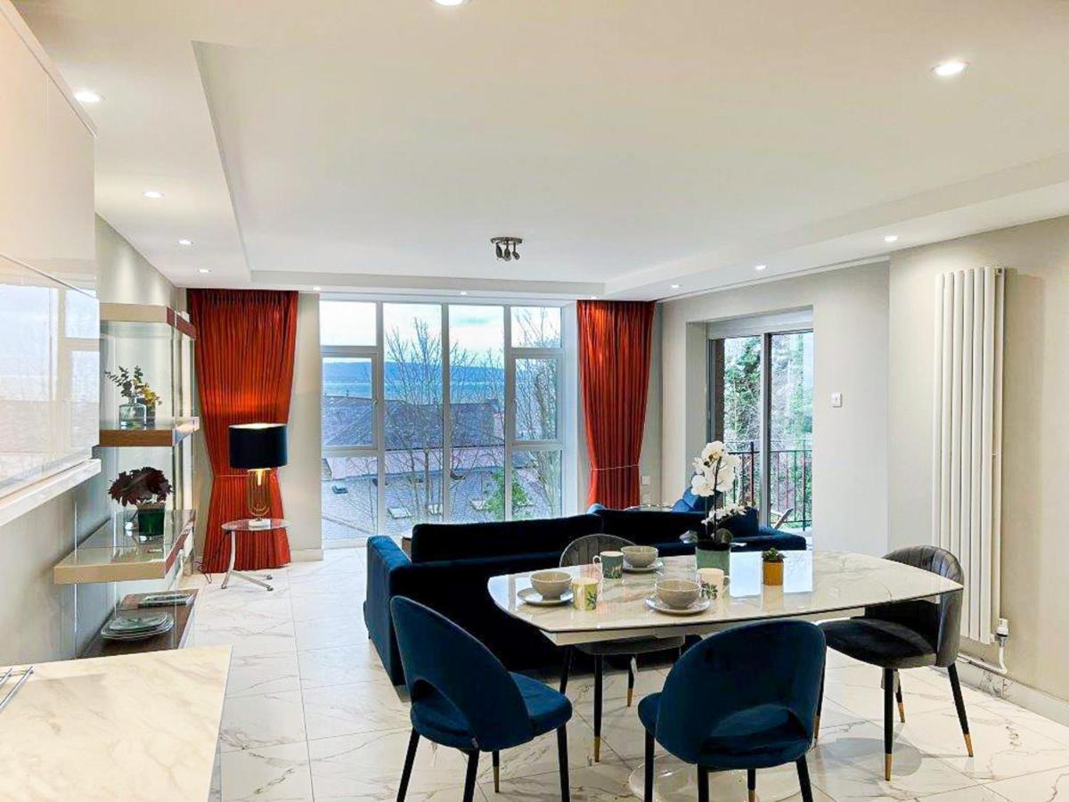 Modern Luxurious Apartment W/ Patio Balcony & View Jordanstown Dış mekan fotoğraf